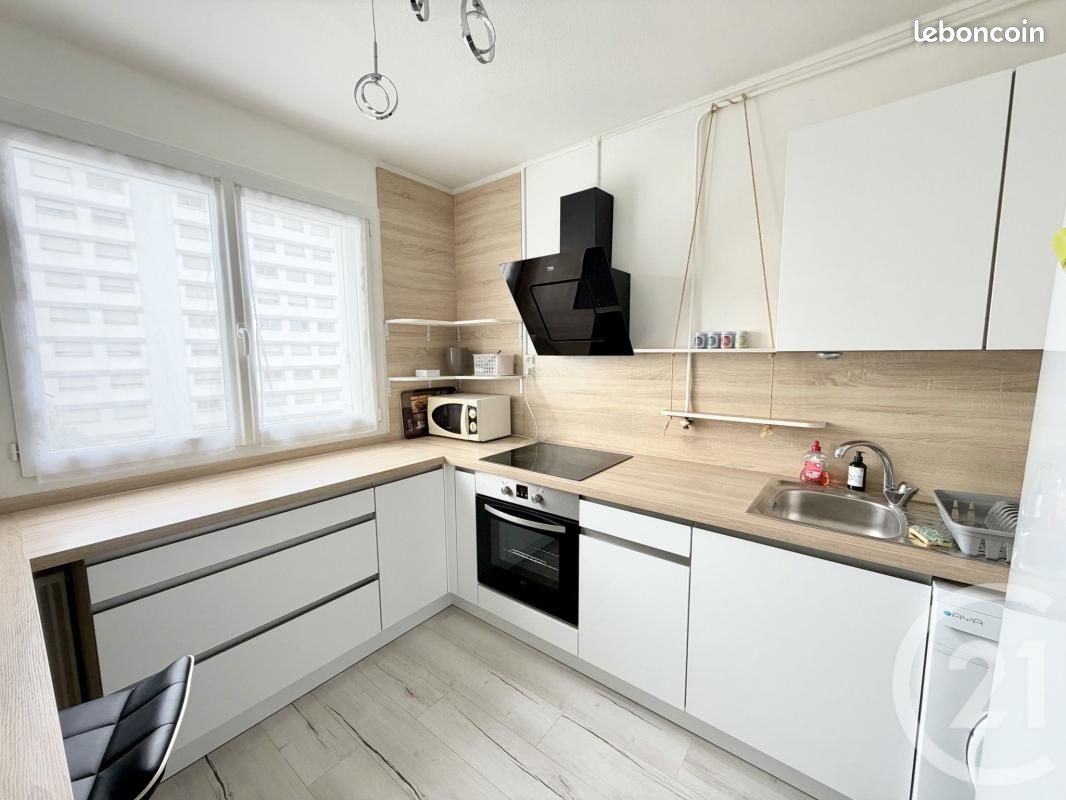 Appartement 1 pièce 40 m² · à Vénissieux · 40 m² · 650 €/mois