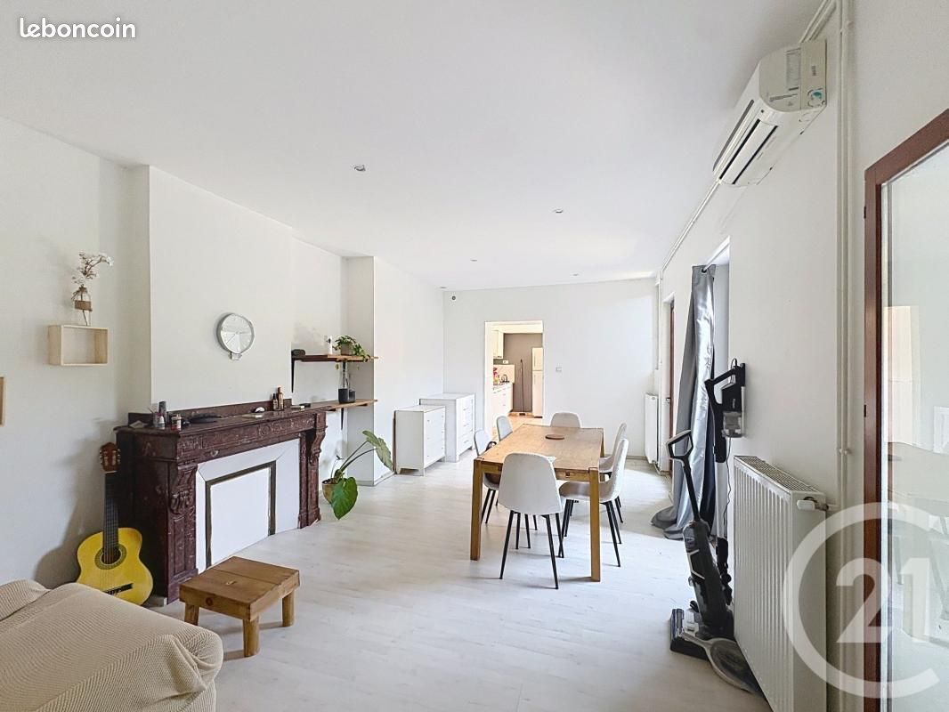 Maison 6 pièces 208 m² · à Castelsarrasin · 208 m² · 190 000 €