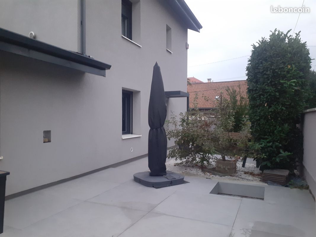 Maison 5 pièces 100 m² · à Décines-Charpieu · 100 m² · 460 000 €