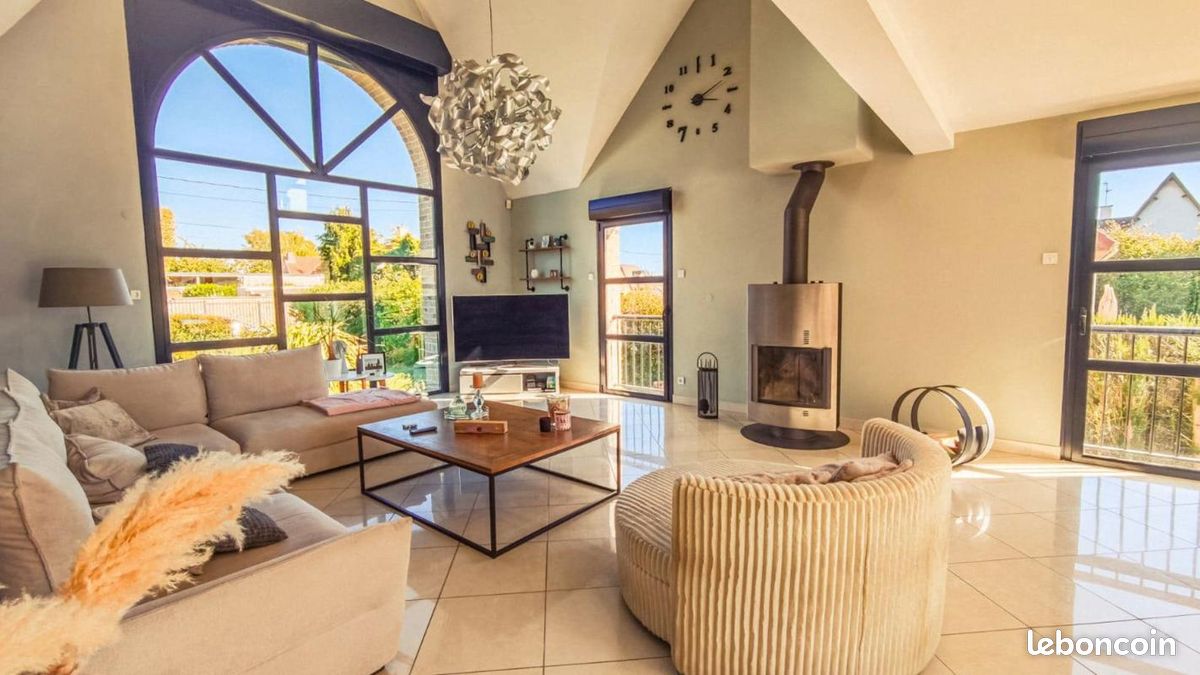Maison 10 pièces 301 m² · à Cambrai · 301 m² · 675 000 €