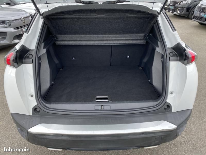 Peugeot 2008 1.2 PureTech 130ch S&S Allure 7cv (image 24)