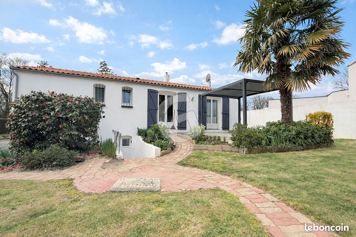 Maison 5 pièces 101 m² · à Saint-Avaugourd-des-Landes · 101 m² · 264 000 €