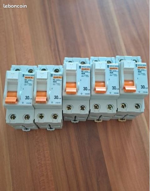 Interrupteur Différentiel Merlin Gerin 40A 30mA Type AC - Modèle 23160 - Occasion Fonctionnel