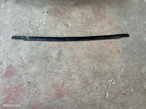 Baguette Décorative Hayon Pour Peugeot 205 (1983-1989) | Pièce Neuve En ABS Noir | Garniture Pare-choc Arrière
