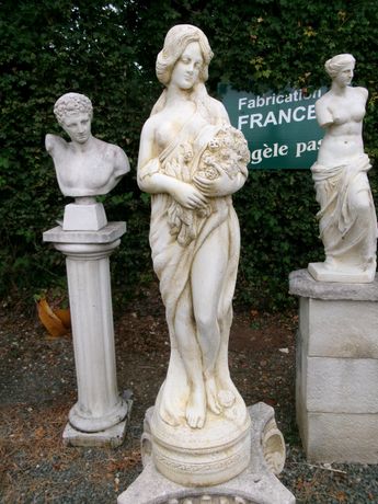 Vente de statues pour mettre en valeur votre extérieur en Gironde