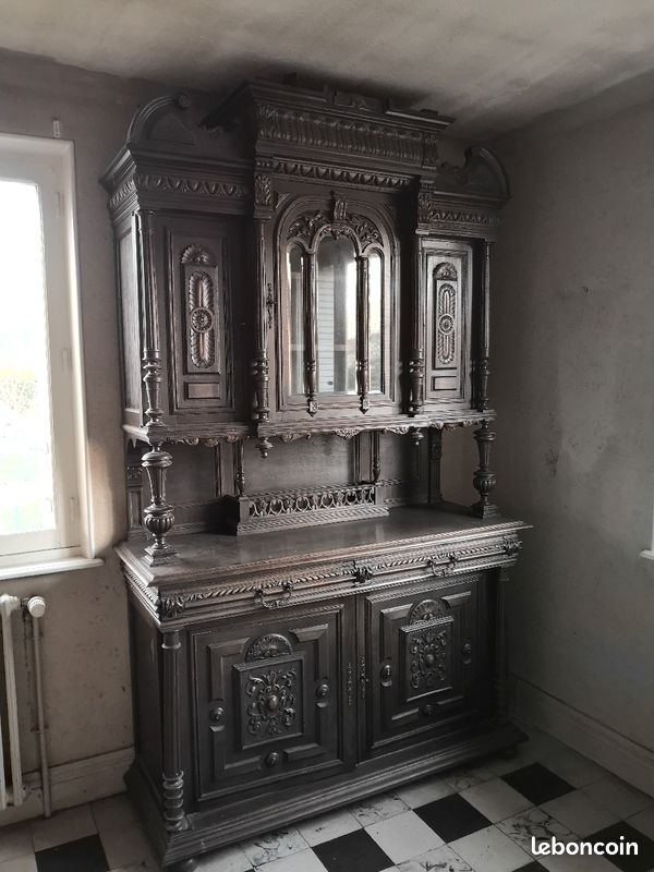 Buffet vaisselier Renaissance chêne rare (image 1)
