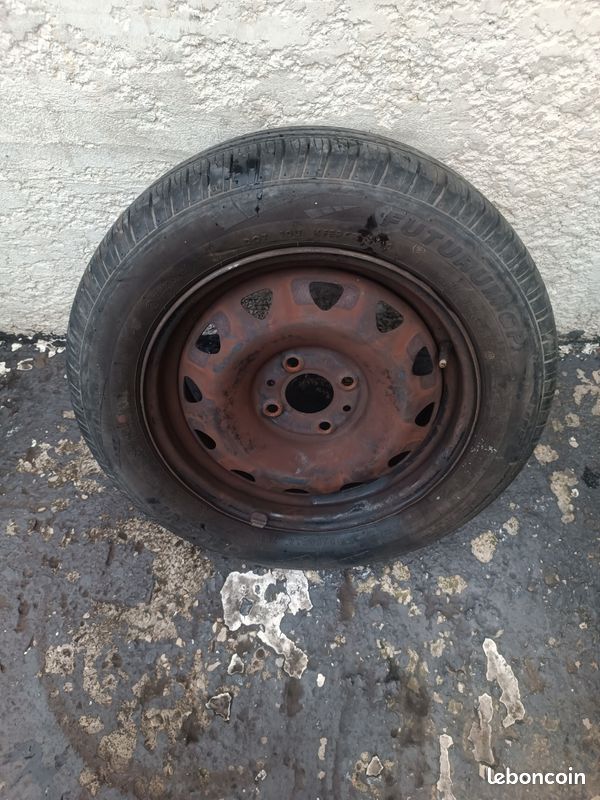 Roue pneu jante fiat 165/65r14
FIAT PANDA 165 65 14
Fiat Punto
Fiat 500
40euro la roue (image 1)