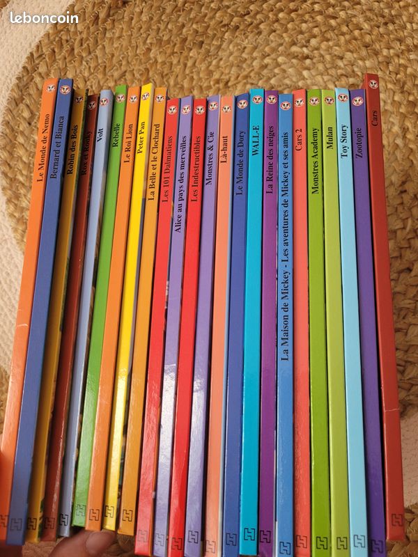 Lot de 24 livres Disney Club du Livre – État neuf (image 1)