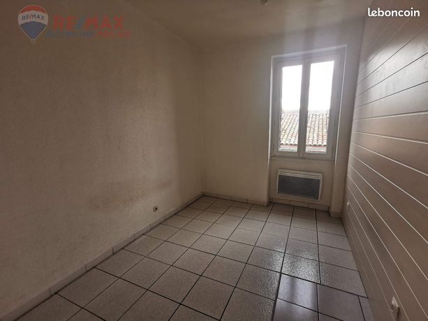 https://img.leboncoin.fr/api/v1/lbcpb1/images/36/a4/33/36a4338d3c435e0aae11a2fb37ee587c3fc270c3.jpg?rule=ad-image