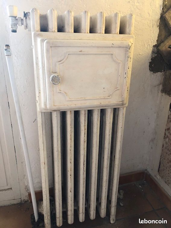 Radiateur en fonte vintage avec chauffe-plat intégré (image 1)