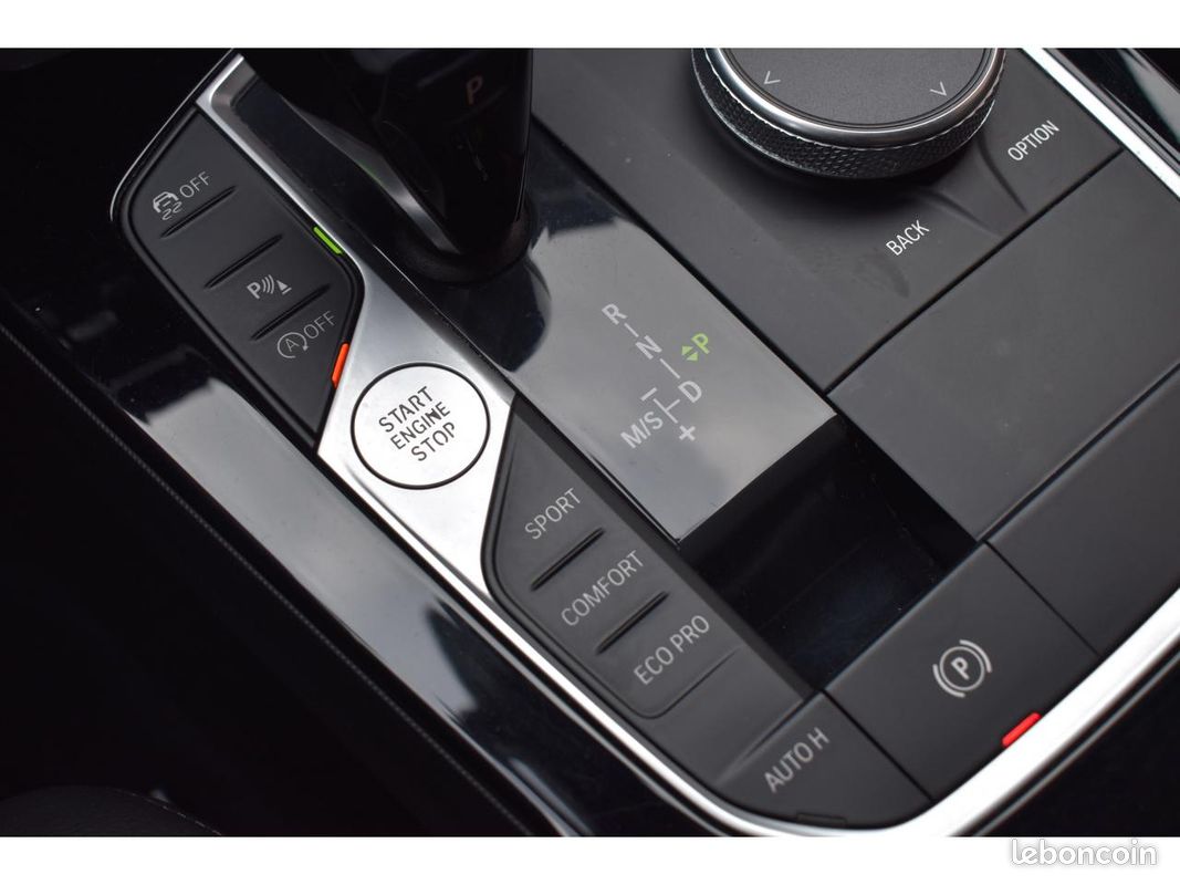 BMW SERIE 1 118d 150 ch BVA8 F40 Edition Sport (image 29)