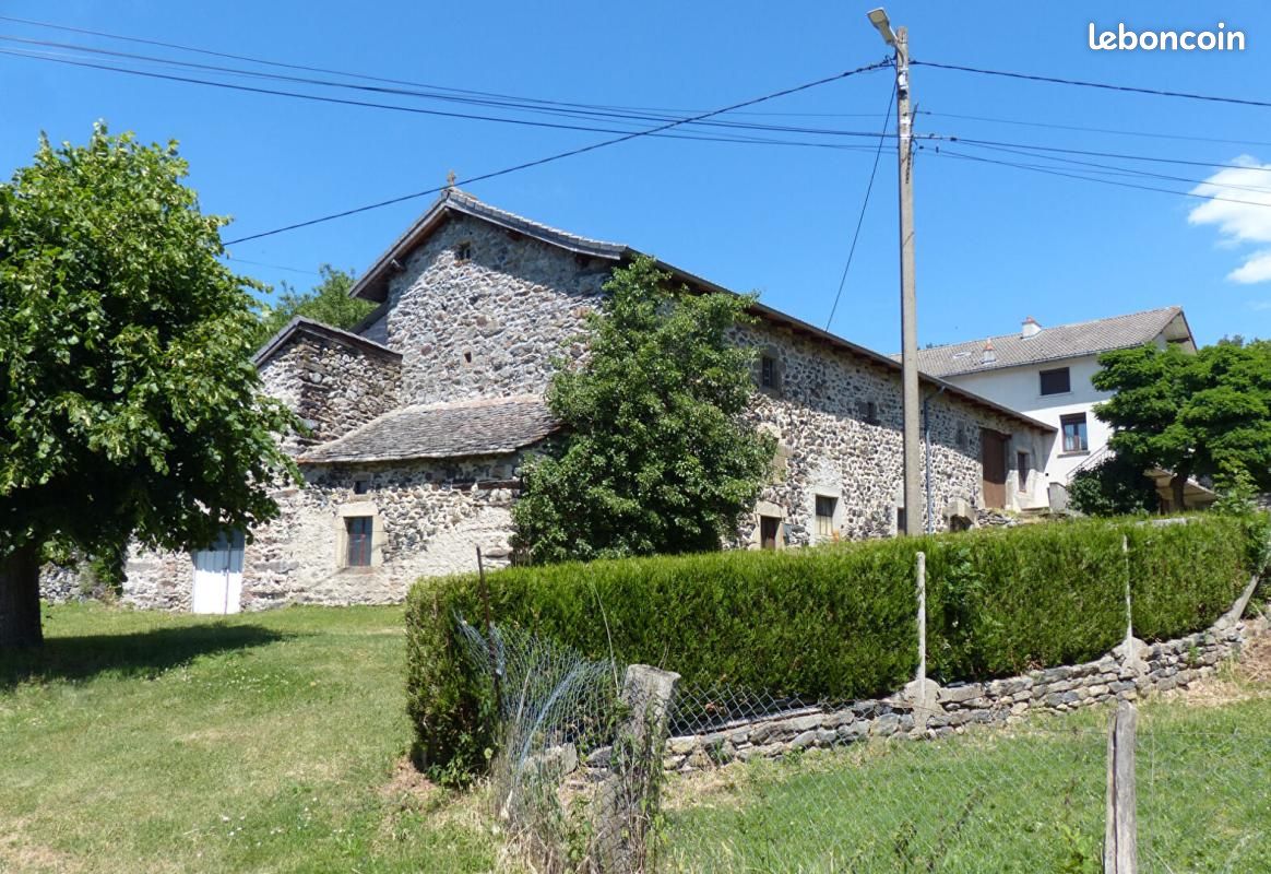 Maison 7 pièces 152 m² · à Saint-Hostien · 152 m² · 252 200 €