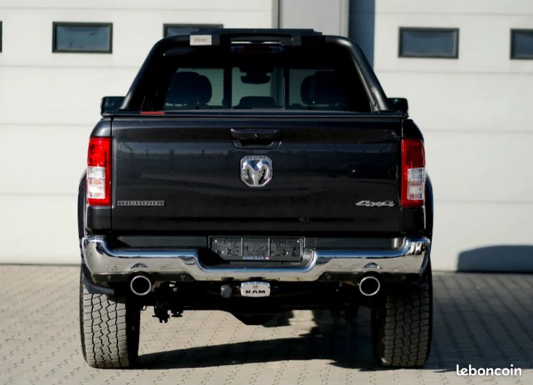 Dodge RAM 1500 BIG HORN 5.7 HEMI 4X4 401 CH / EXCLUSIVITÉ (image 5)