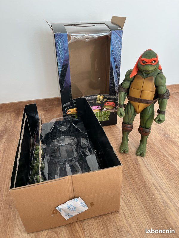 New product images show all the accessories that will come with the Neca Teenage Mutant Ninja Turtles 2012 TV show figures Coming to on 9/16 at 2pm ET New product images show all the accessories that will come with the Neca Teenage Mutant Ninja Turtles 2012 TV show figures Coming to on 9/16 at 2pm ET