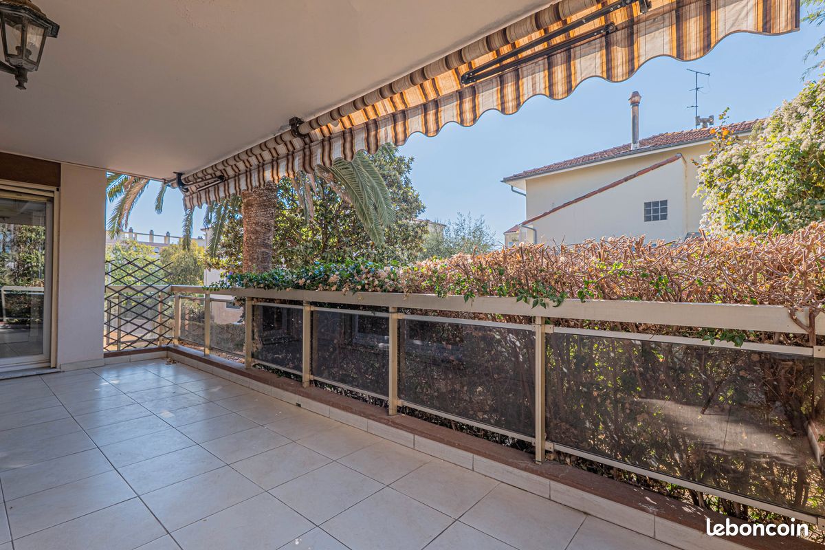 Appartement 3 pièces 75 m² · à Saint-Laurent-du-Var · 75 m² · 335 000 €