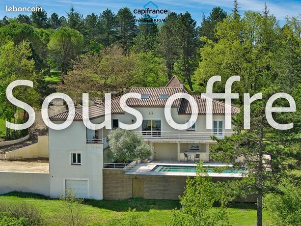 Propriété 6 pièces 155 m²