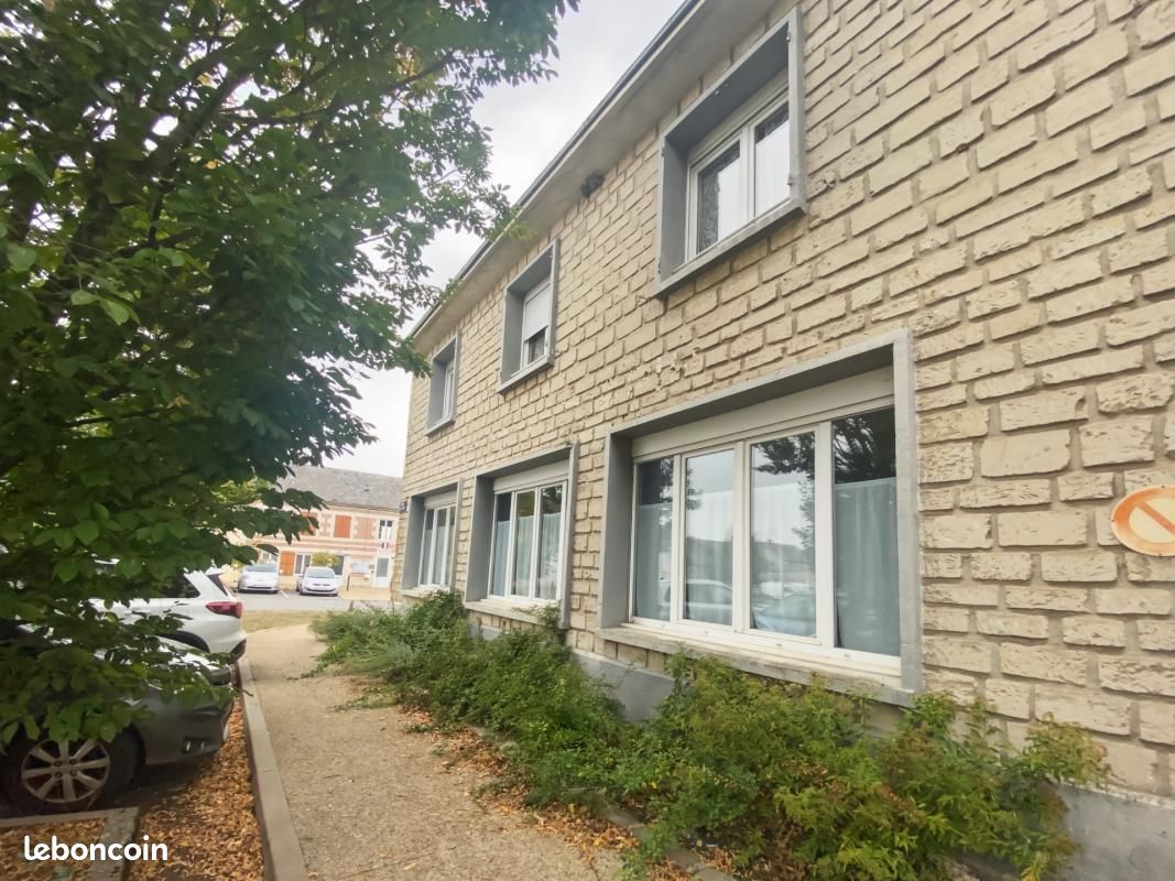 Maison 7 pièces 157 m² · à Bucy-lès-Pierrepont · 157 m² · 96 000 €