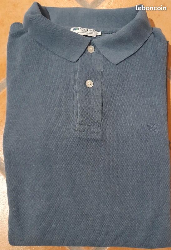 Polo manches longues bleu XL/XXL
Largeur épaules 54 cm
Largeur aisselles 66 cm
Longueur 70 cm
Ouverture deux boutons
100% coton
Sans bouloches en parfait état général (image 4)