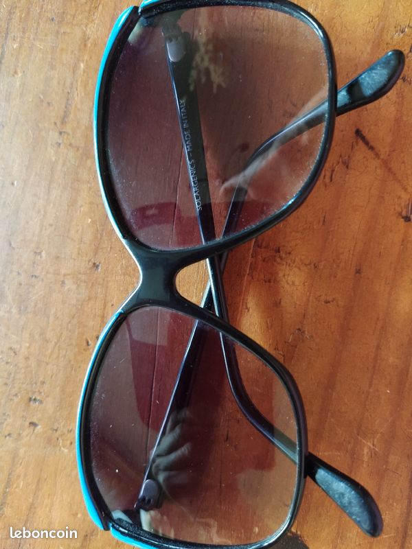 Lunettes soleil femme (image 3)