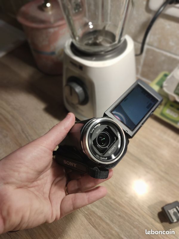 Test Sony HDR-PJ260 - Les Numériques