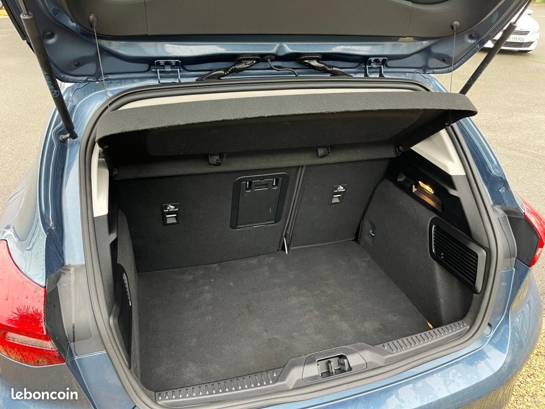 Ford Focus 1.0 EcoBoost 125 S&S mHEV Titanium X Business (image 7)