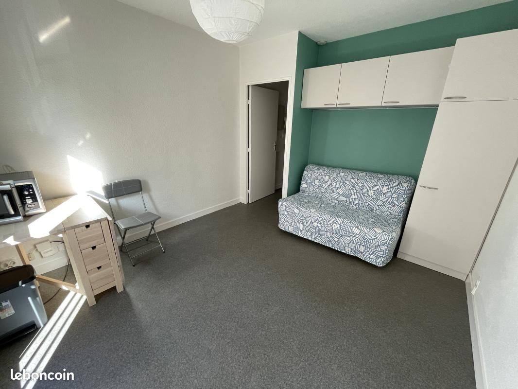 Appartement 1 pièce 18 m² · à Saint-Étienne · 18 m² · 390 €