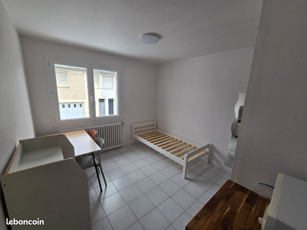Appartement 1 pièce 13 m² · à Cholet · 13 m² · 110 €