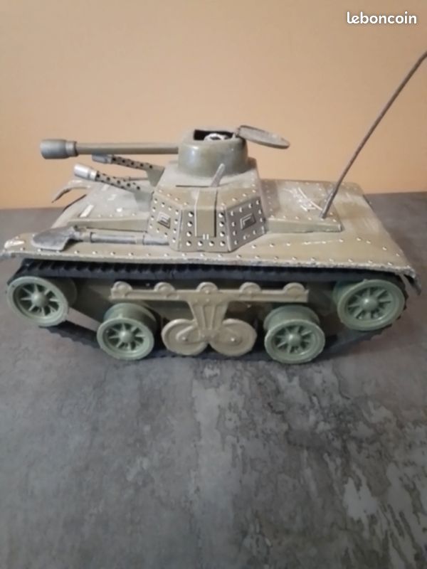 Joustra – Char Militaire Tank Tchad – Jouet Mécanique Vintage Roue Brun Clair