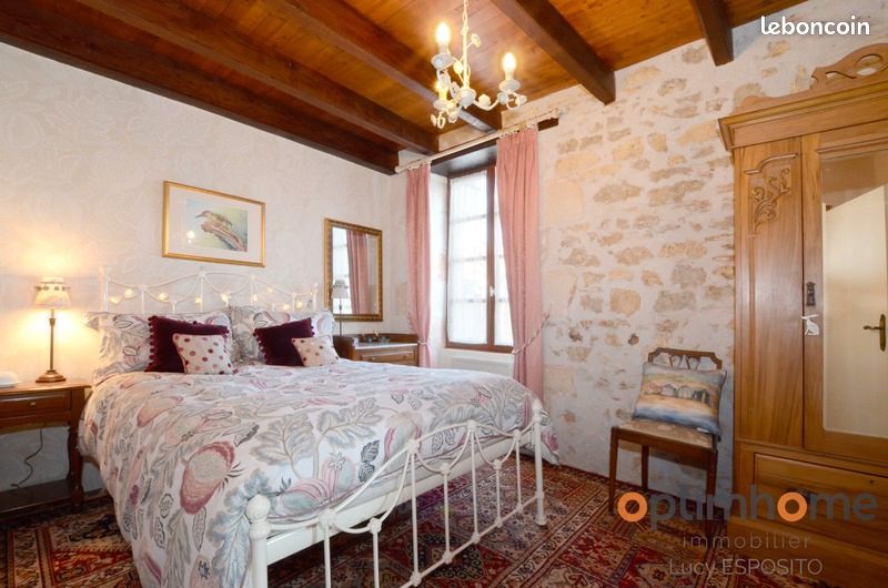 Maison de village 6 pièces 187 m² - Épenède 16490 (image principale 16)