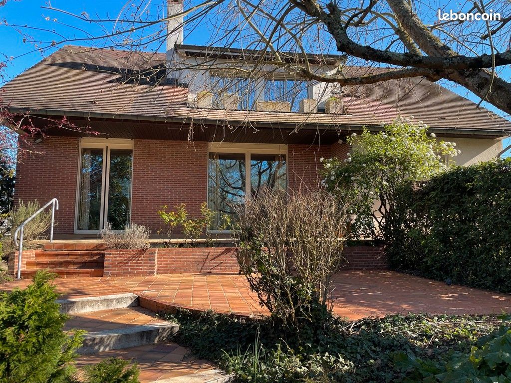 Maison 9 pièces 170 m² · à Saint-Georges-sur-Baulche · 170 m² · 299 900 €
