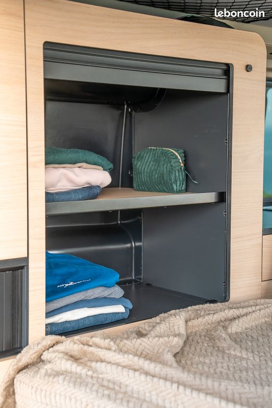 Flex 5 CONFORT – 100% équipé, NEUF, complet, 5 places / 4 couchages, le seul van du marché avec suspensions pneumatiques de série Visible sur notre agence de Nantes - St Herblain (image 6)