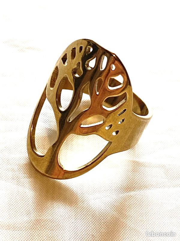 Grosse Bague Large Gros Arbre Vie Ovale Façade Branches Flore