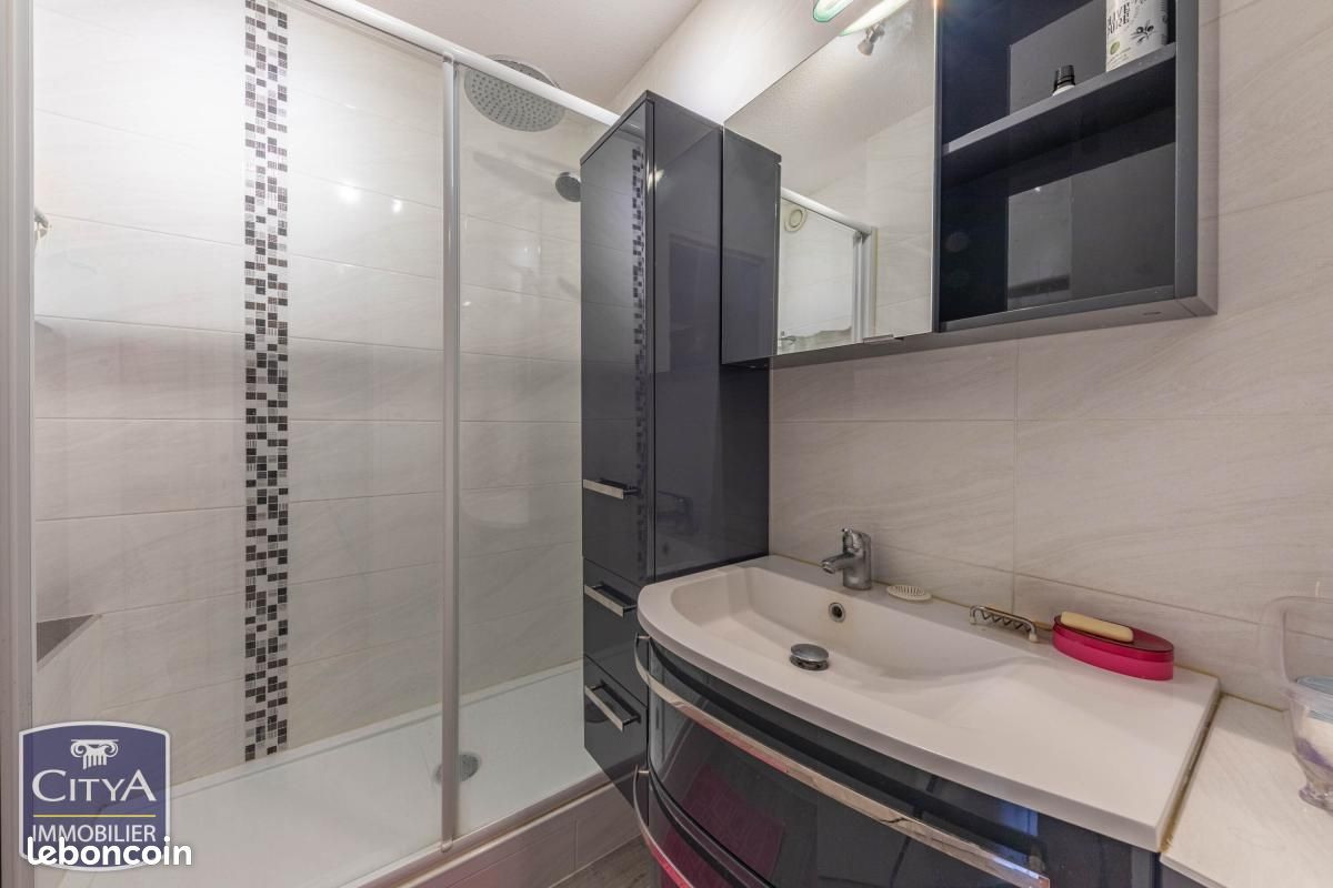 Appartement 3 pièces 56 m² · à Six-Fours-les-Plages · 56 m² · 341 000 €