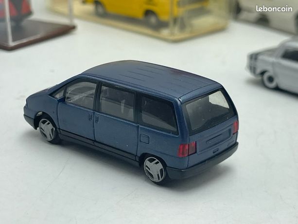 Miniature 1:43 VW T3 Transporter Pompier – Vosges, Collection Combi Rouge