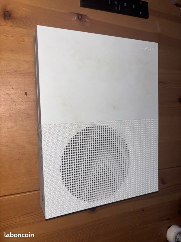 Xbox one s (image 2)