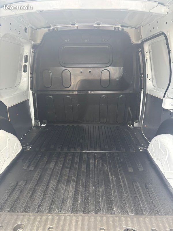 Renault Kangoo 1.5 DCI 90 ch Extra R-Link (image 4)