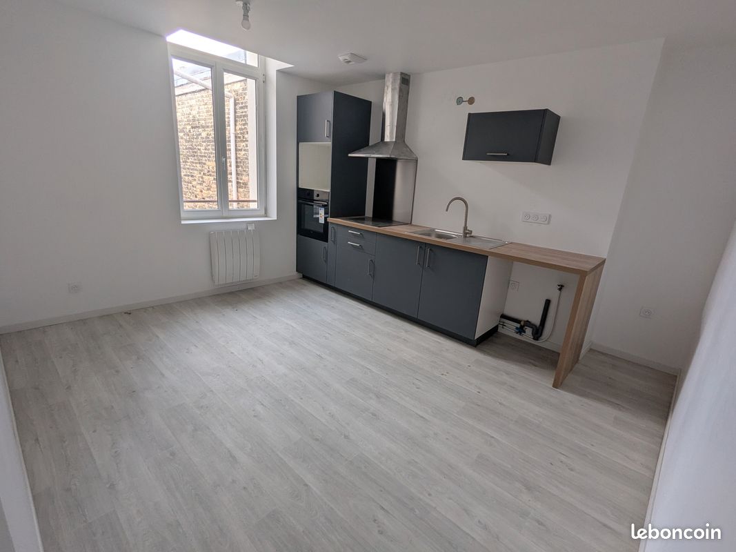Appartement 3 pièces 96 m² · à Calais · 96 m² · 768 €