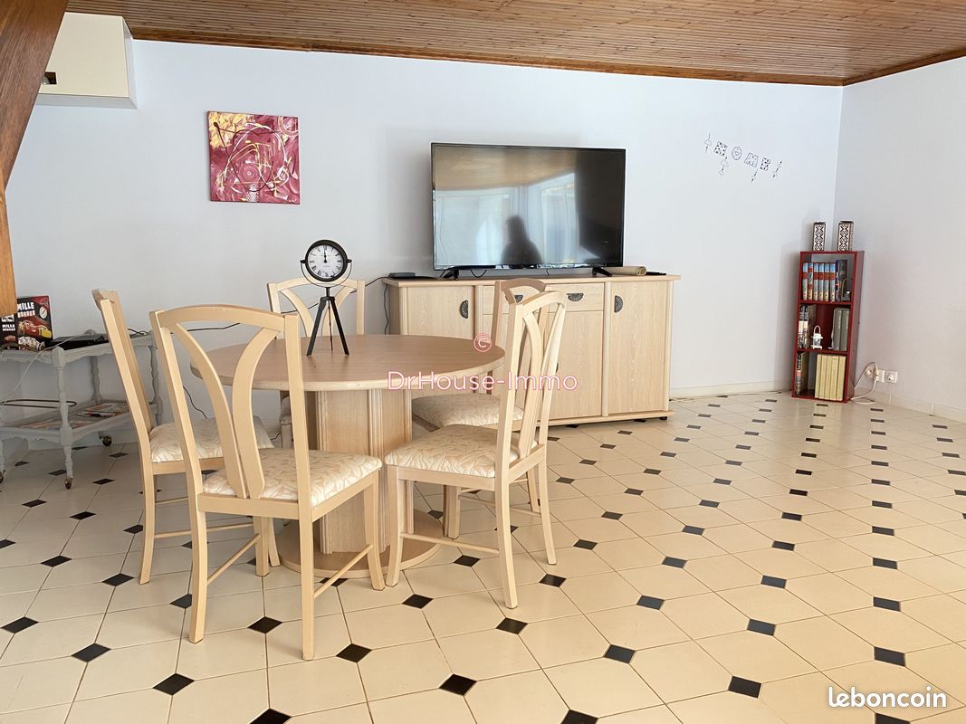 Maison 7 pièces 283 m² - Loudun 86200 (image principale 3)