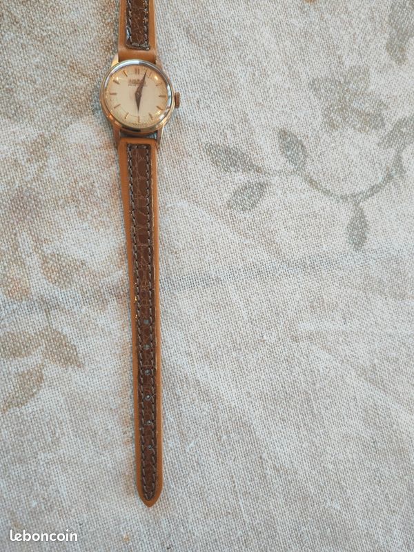 Montre Mécanique Vintage DULCI Femme - 17 Rubis, Boîtier Acier 18mm, Bracelet Noir - Occasion