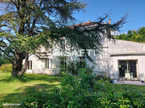 Maison 9 pièces 328 m²
