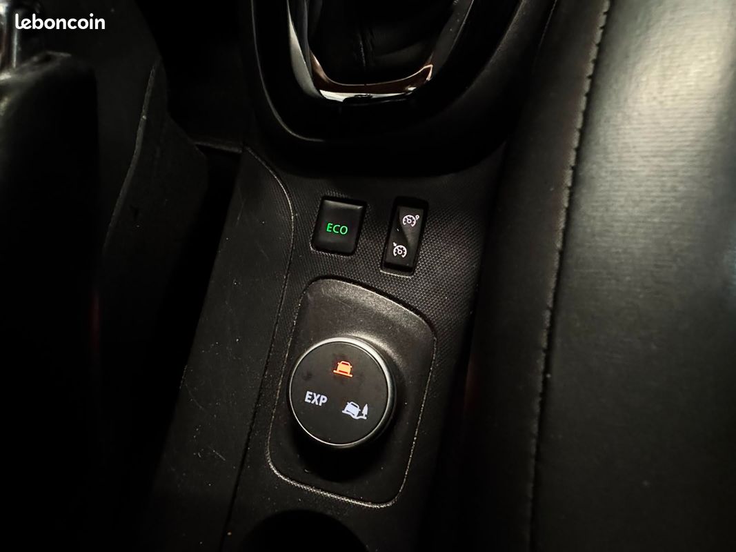 RENAULT CAPTUR TCe 120 SL Helly Hansen EDC (image 30)