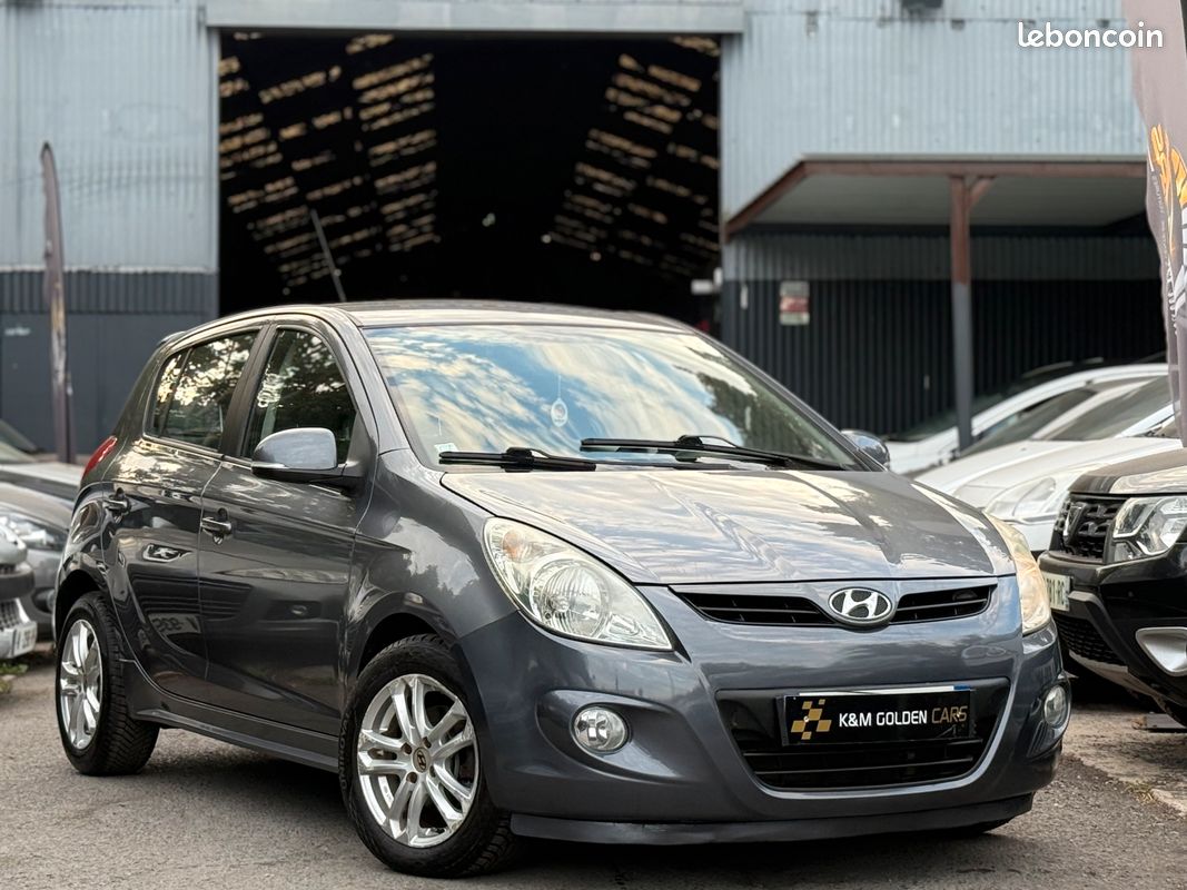 Hyundai i20 / 1.4 CRDi 90Ch / 6 Vitesses / Série WAVE / 133 481Kms / Clim / Jantes (image 1)