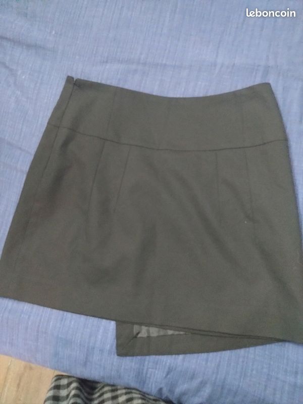 Jupe noire la redoute t 36 neuve nol3 (image 4)
