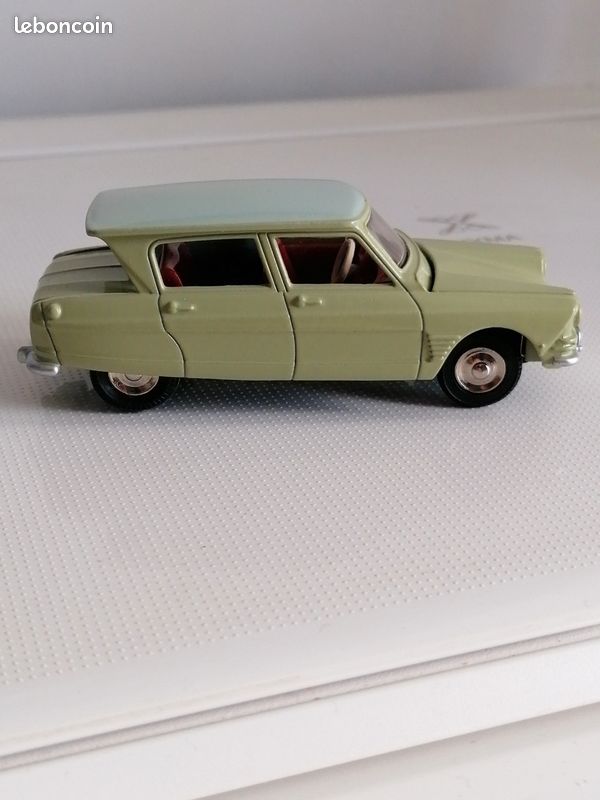 Voiture Miniature Dinky Toys Citroën 3CV Ami 6 Référence R557 De 1962 - Occasion Bon état