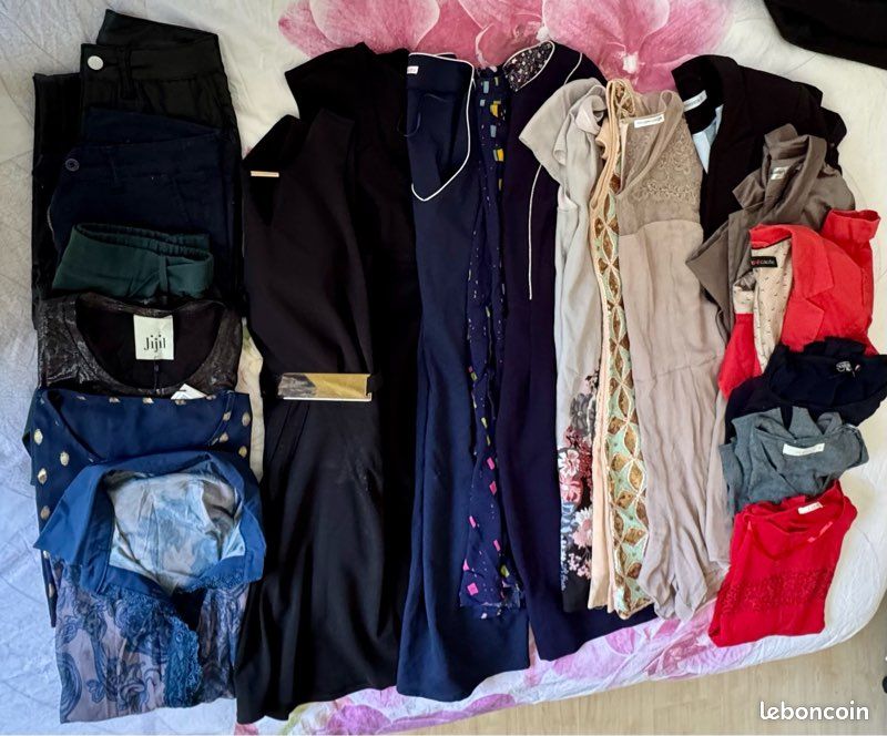 Lot hiver femme taille S – 20 pièces robes pantalons vestes pulls (image 1)