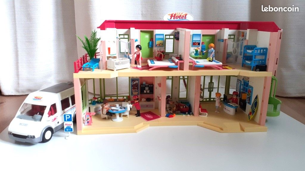 Grand hôtel Playmobil 5265 Summer Fun avec mini bus 5267 Jeux