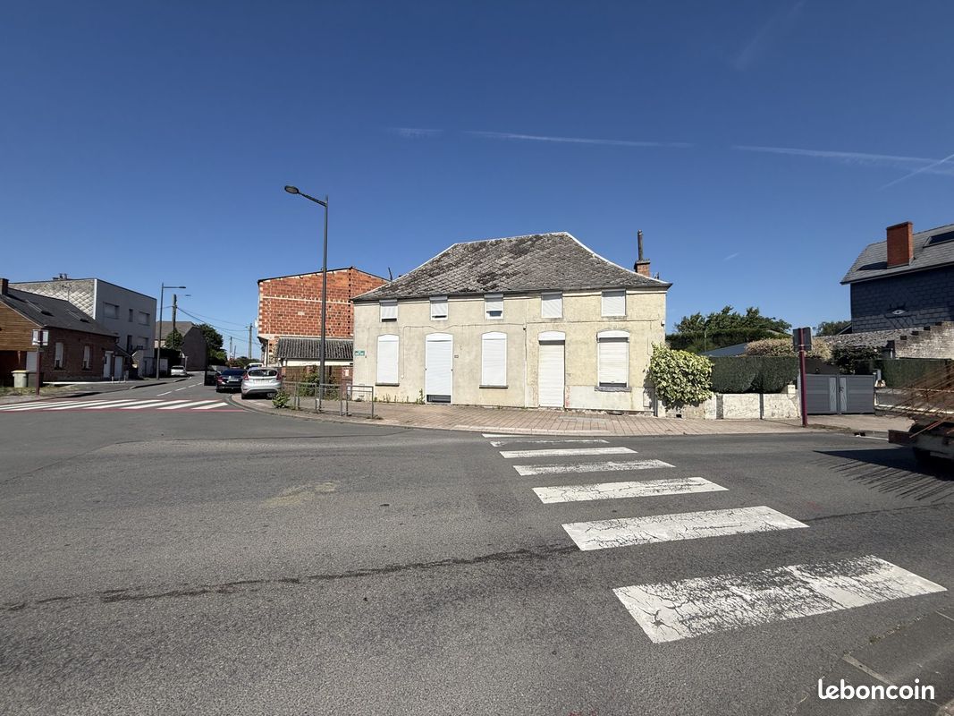 Maison 5 pièces 81 m² · à Feignies · 81 m² · 136 000 €
