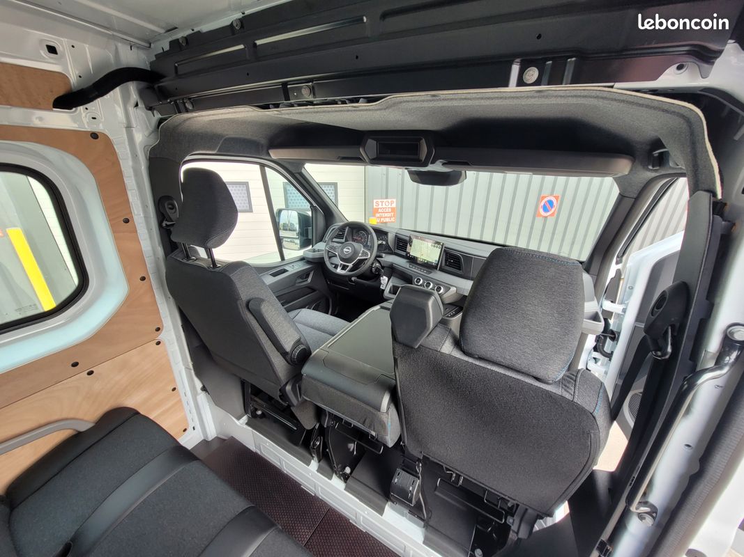 NISSAN INTERSTAR L2H2 FOURGON 2.0 DCI 170 A/T TEKNA CABINE APPROFONDIE FIXE 07 PLACES NEUF avec HABILLAGE BOIS + CAMÉRA DE RECUL + ANTIBROUILLARDS / GARANTIE CONSTRUCTEUR 5 ANS ( Prix Vente 38 990 HT) (image 10)