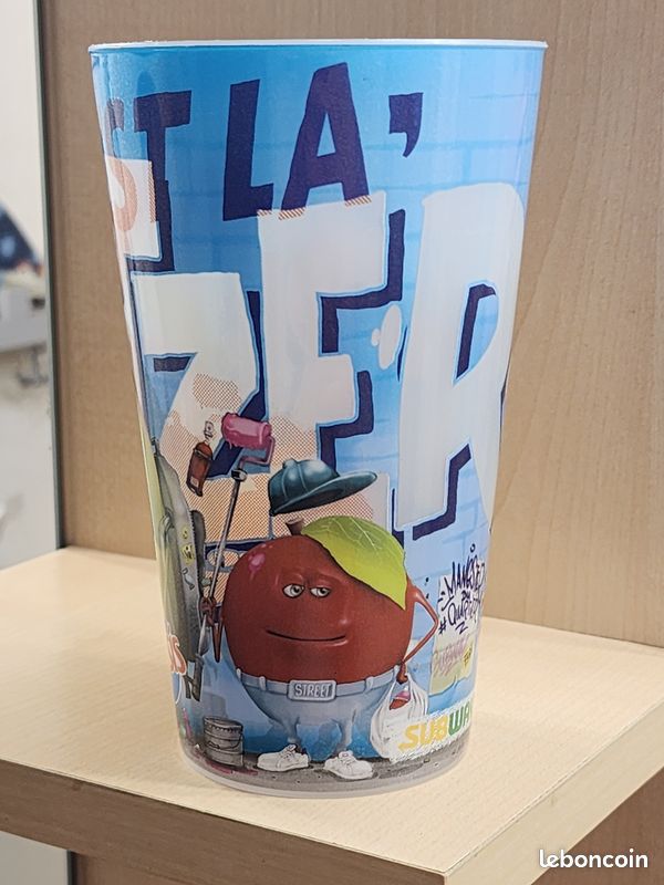 Gobelet réutilisable Oasis plastique, décor personnages fruits animés, bleu, hauteur ~15 cm, 95% canne à sucre, lavage main (image 7)