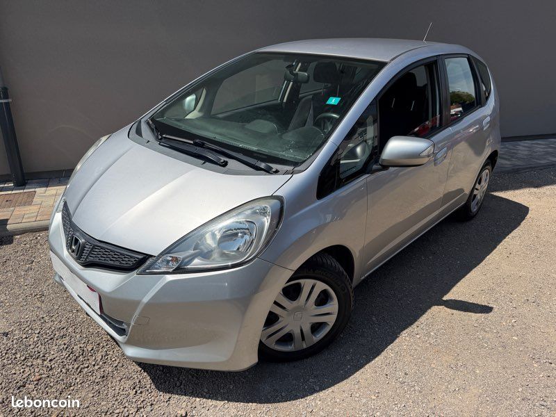 Honda Jazz Élégance 1.4 i-VTEC 100 cv 10/2014 1ere Main Clim Régulateur Bluetooth (image 2)